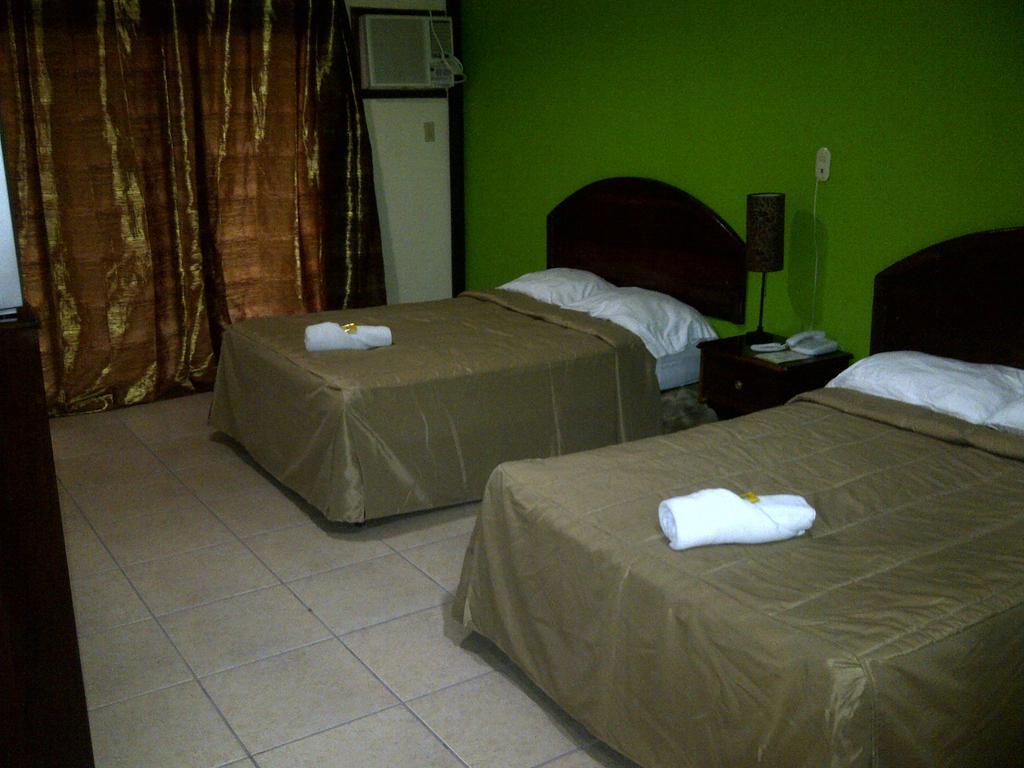 Hotel Cibeles La Ceiba Room photo